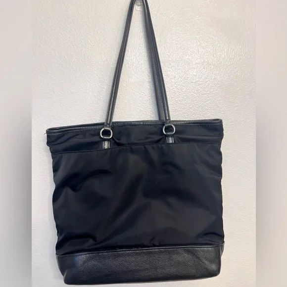 Coach 2017 Black Nylon/Leather Tote B1777-F57903 - Picture 5 of 14